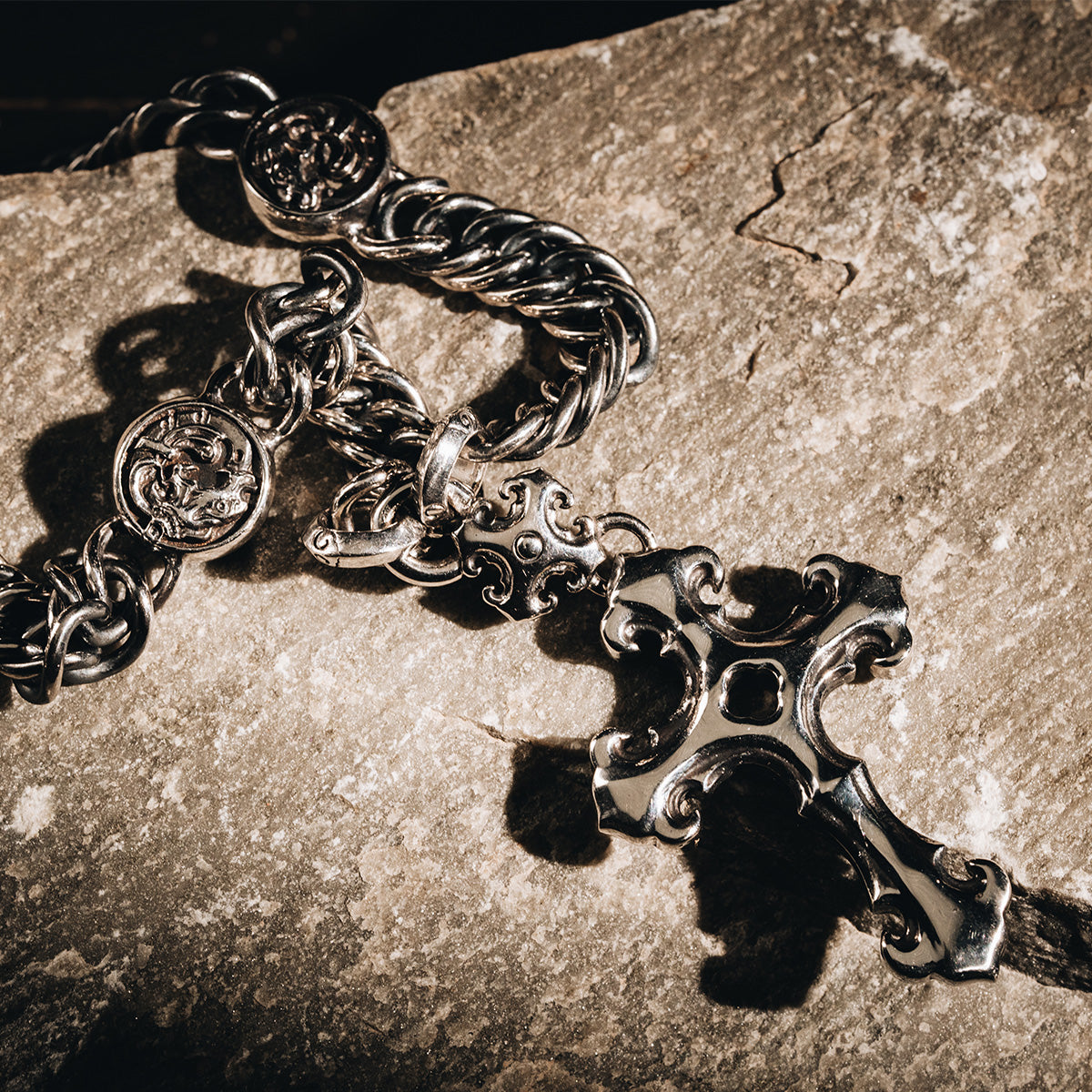 Ruyi Cross with Full Chain