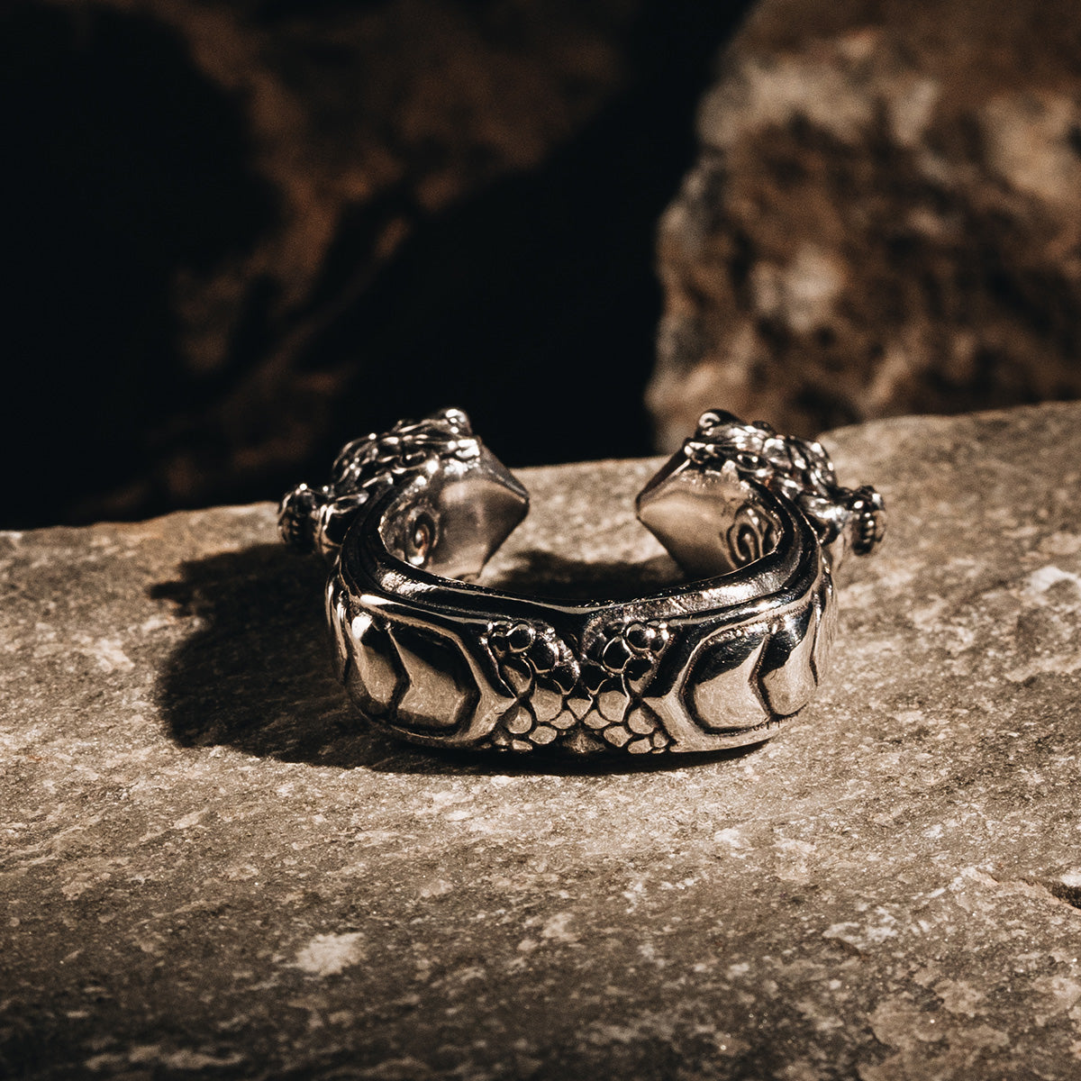 Double Dragon Ring