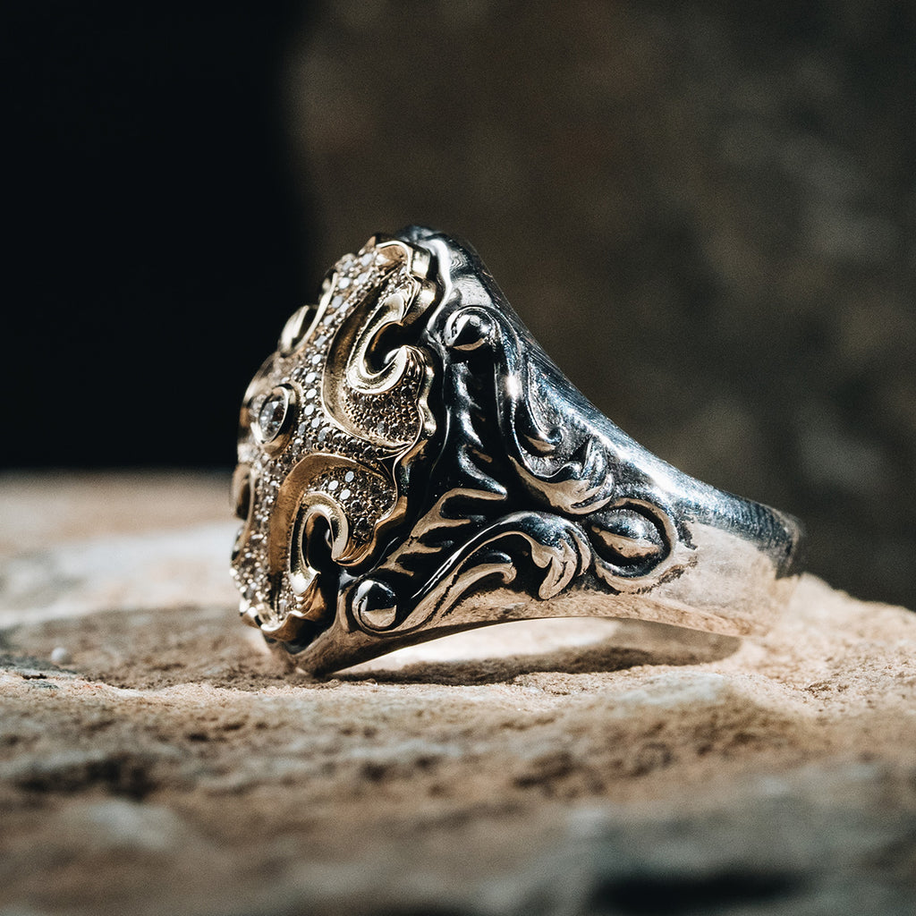 Floral Ring W/ Diamonds